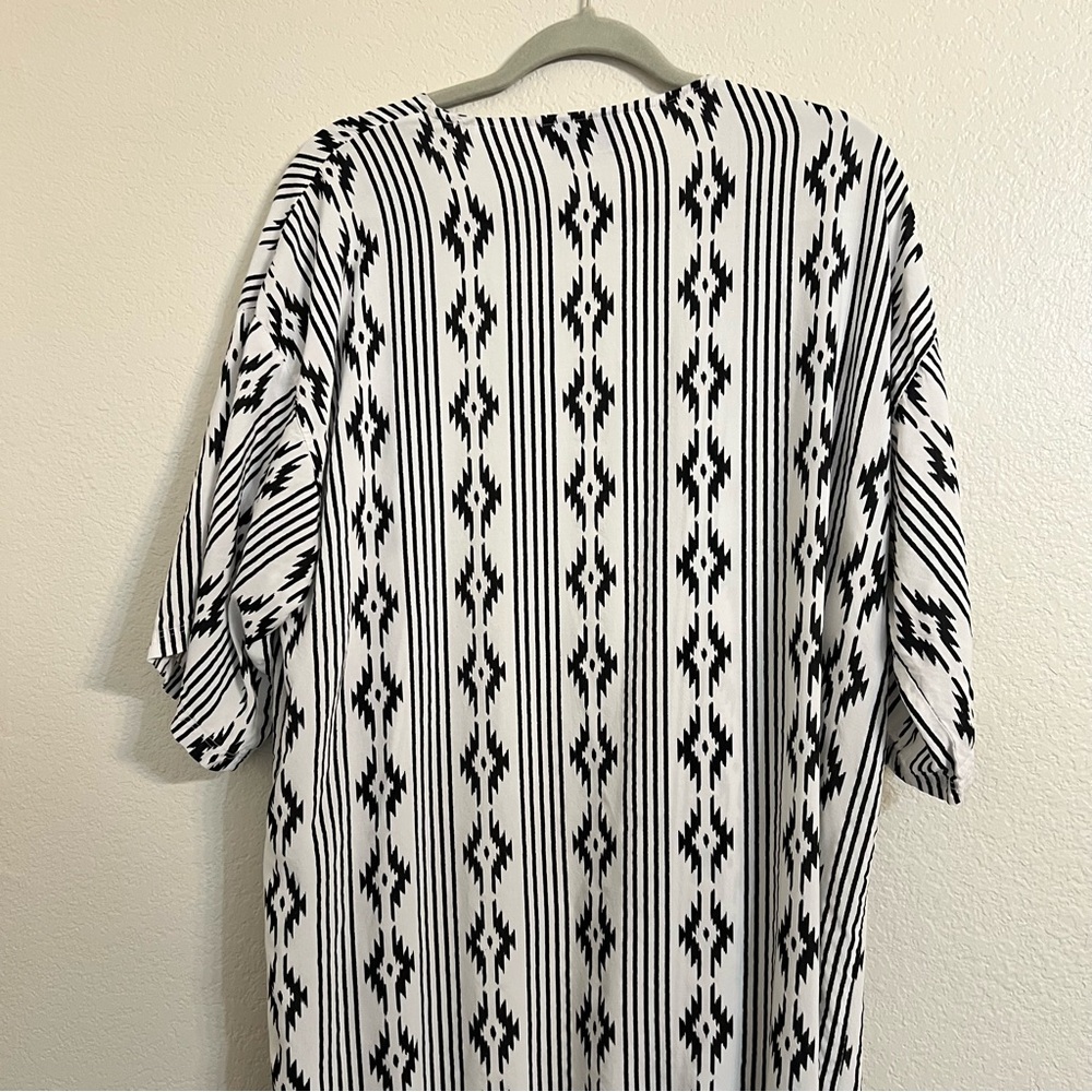 Panhandle Black and White Aztec Western Fringe Kimono Duster Cardigan rodeo - Picture 9 of 12